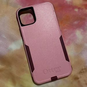 iPhone 11 Pro Max Otter Box *USED*